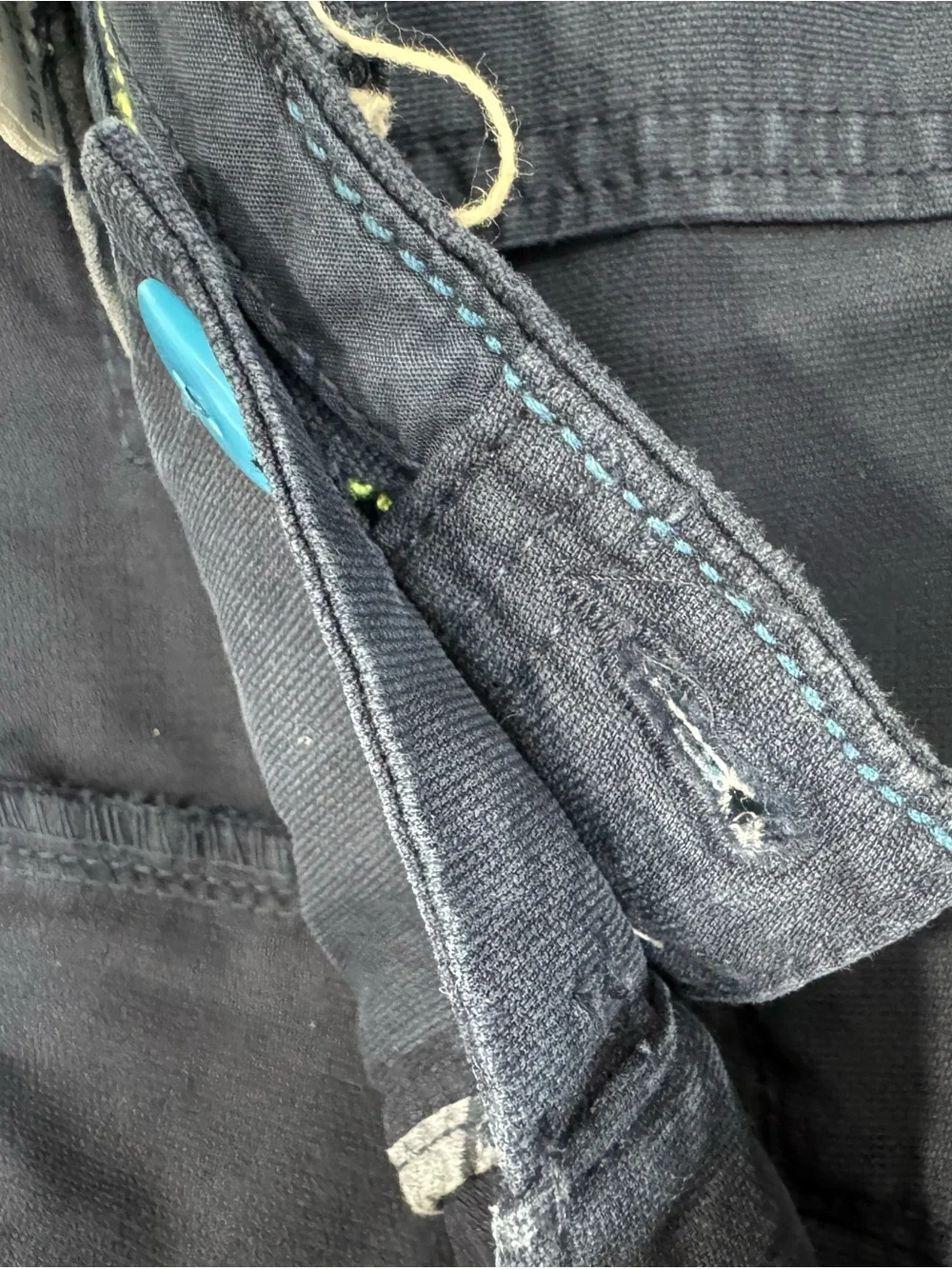 Y2K American Eagle Outfitters Navy Mini Shorts with Cream & Teal Belt